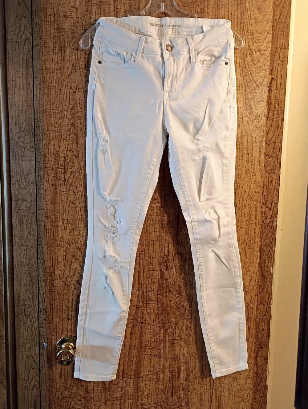 Women's White Distressed Old Navy Rockstar Mid rise Skinny Jean Size 4